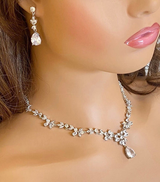 Crystal Bridal Jewellery Set Cubic Zirconia Bridal Necklace Bridal Tear Drop Earrings Silver Jewelry Wedding Set Leaf Style Design