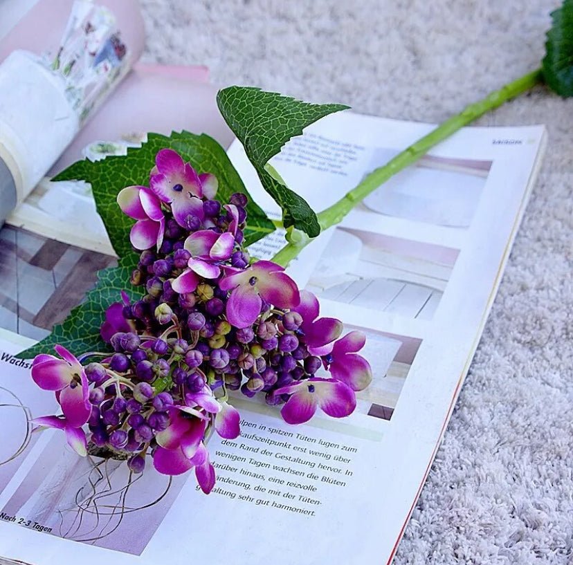 Artificial Purple Hydrangea Flower Berries, Purple Flowers, Purple Berries, Faux Hydrangeas, Wedding Flowers, Fake Silk Flowers