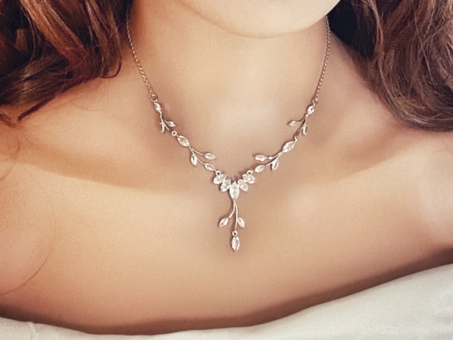 Crystal Wedding Jewellery Set Gift for Her. CZ Silver Bridal Necklace Droplet Earrings Leaf Design