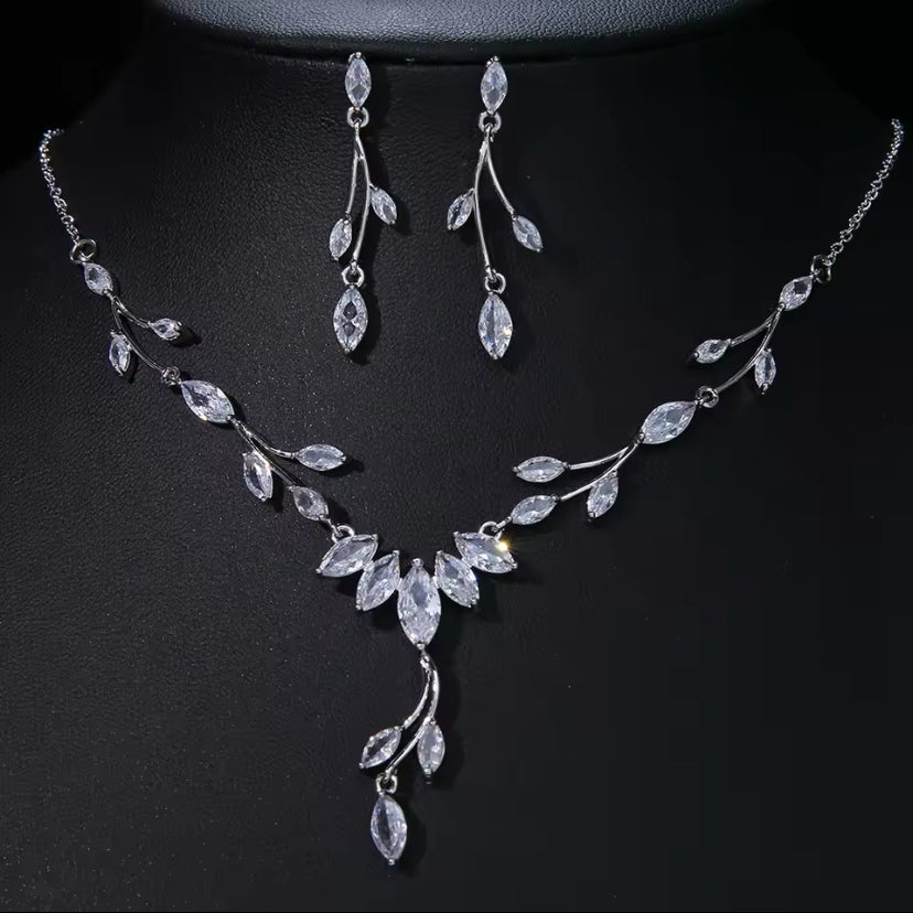 Crystal Wedding Jewellery Set Gift for Her. CZ Silver Bridal Necklace Droplet Earrings Leaf Design