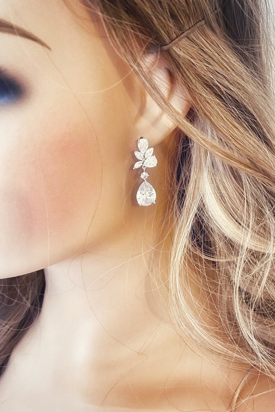 CZ Tear Drop Earrings Gift for Her, Dangle Earrings Silver Crystal Wedding Dangle Earrings